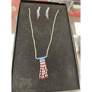JC VTG Red white blue wms American flag Necklace earings set SKU 9908